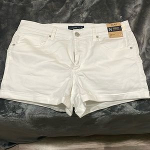 Aeropostale white shorts size 14